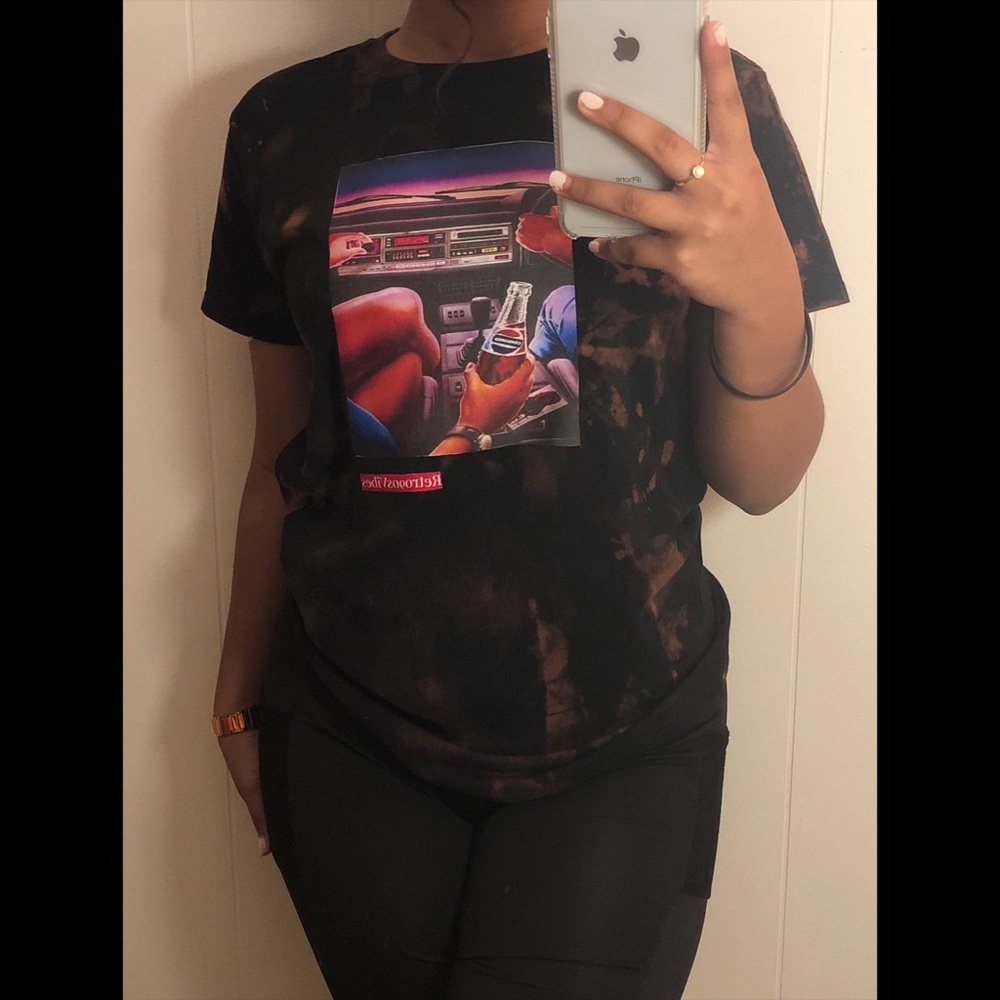 Handmade Graphic Tee❤️